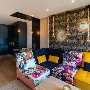Apartment Excellence In Your Holidays ,begin With The Small Details, Playa Paraiso (Tenerife)